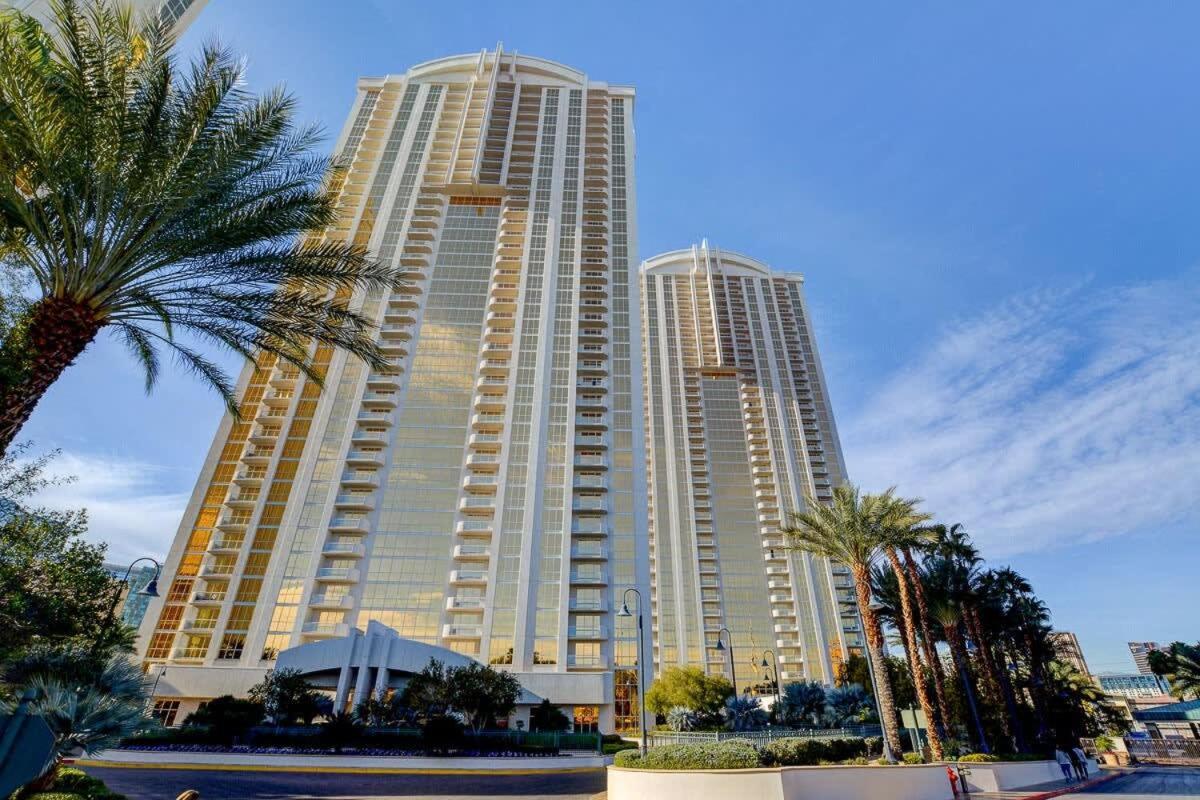 Mgm Signature-32-607 F1 Track & Strip View Balcony Las Vegas Exterior photo