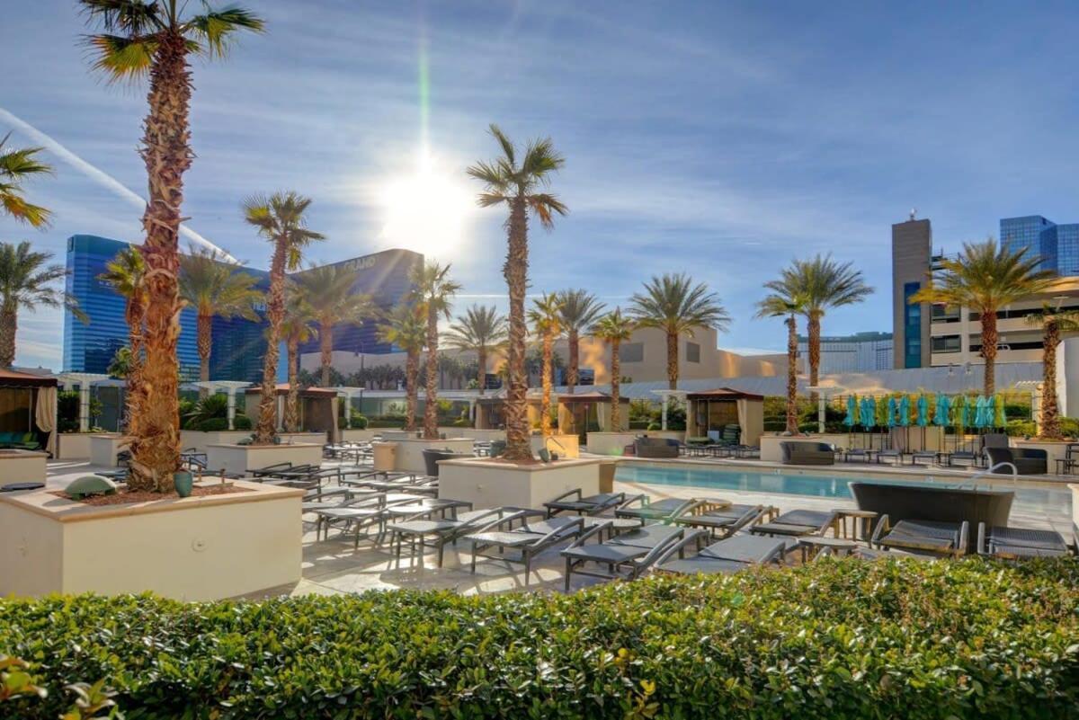 Mgm Signature-32-607 F1 Track & Strip View Balcony Las Vegas Exterior photo